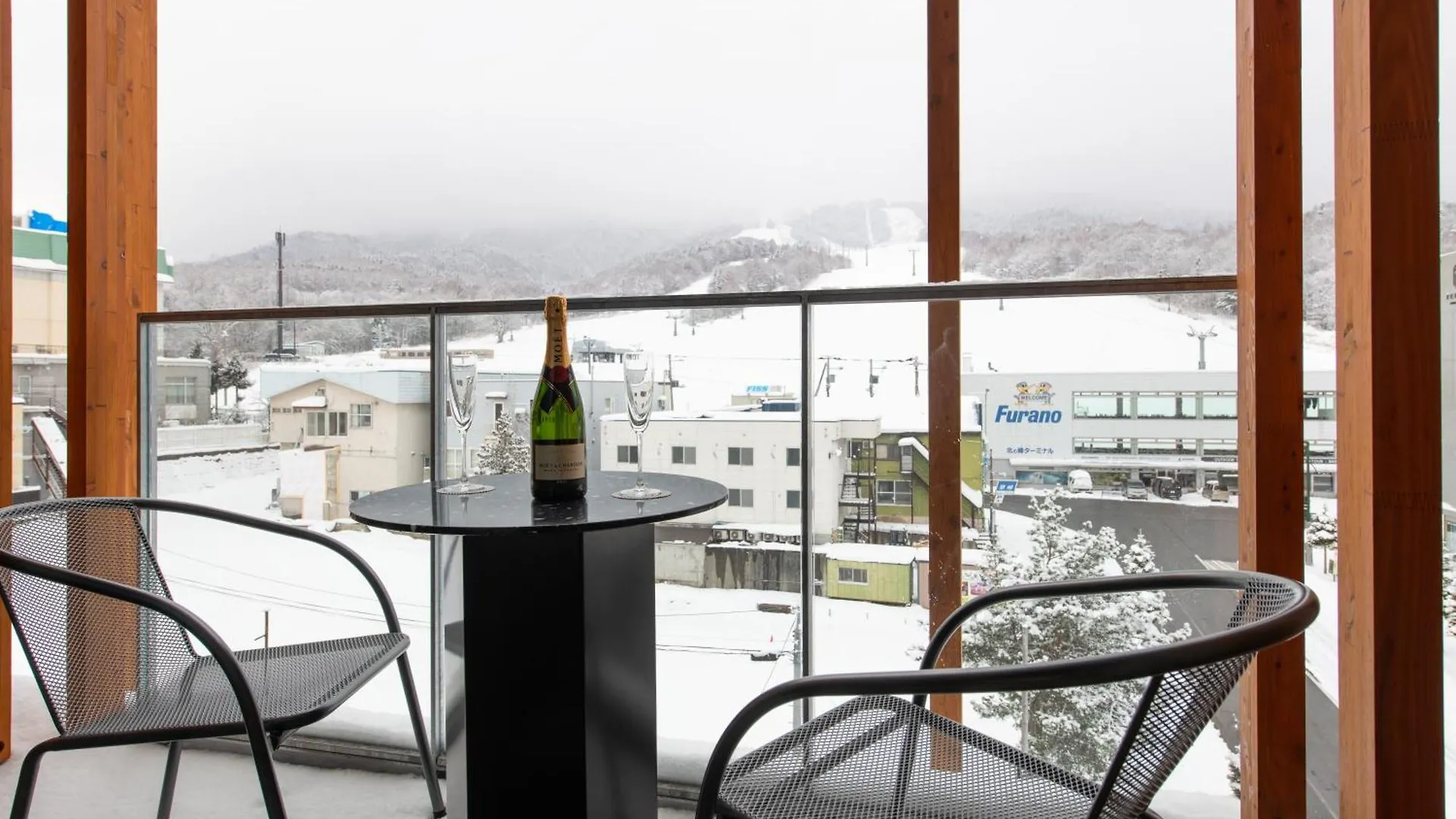 Fenix West Aparthotel NakaNakafurano