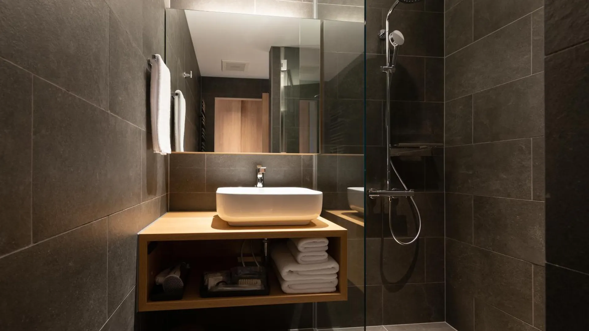 Fenix West Aparthotel NakaNakafurano